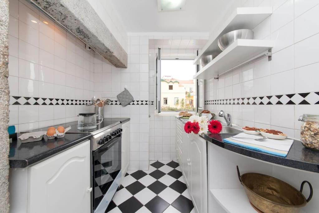 Charming 2 Bedroom Apartment Avenida Da Liberdade リスボン エクステリア 写真