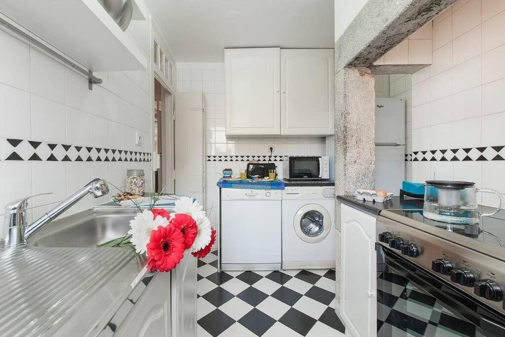 Charming 2 Bedroom Apartment Avenida Da Liberdade リスボン エクステリア 写真