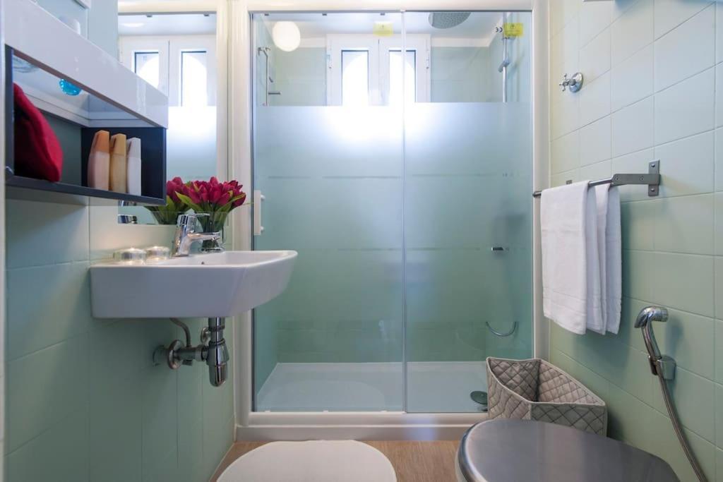 Charming 2 Bedroom Apartment Avenida Da Liberdade リスボン エクステリア 写真